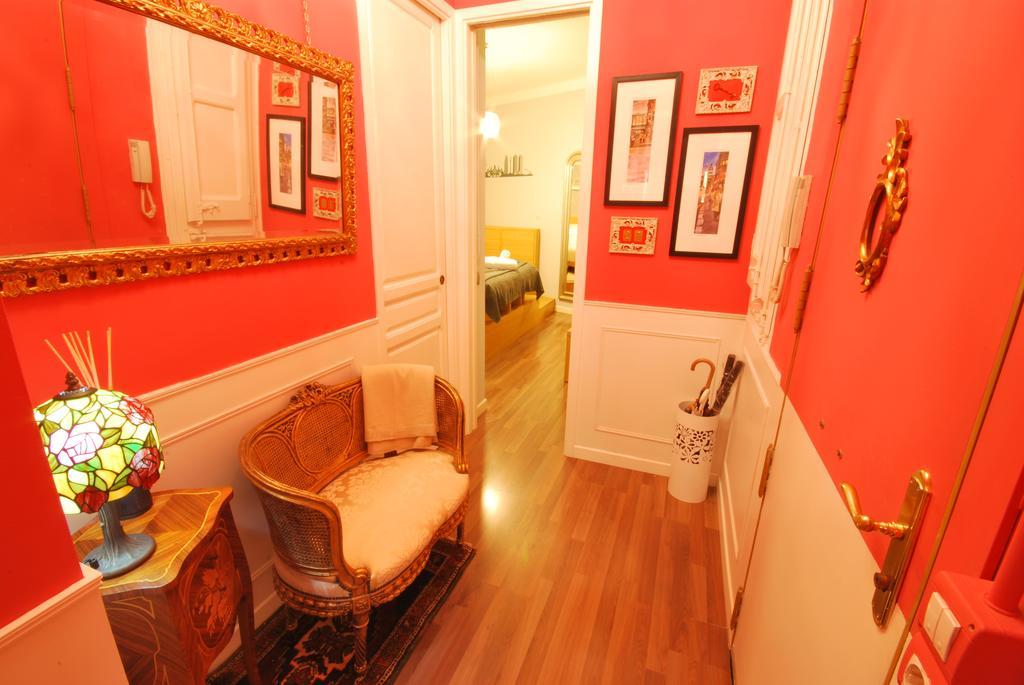 Gaudi Sdb Apartman Barcelona Kültér fotó